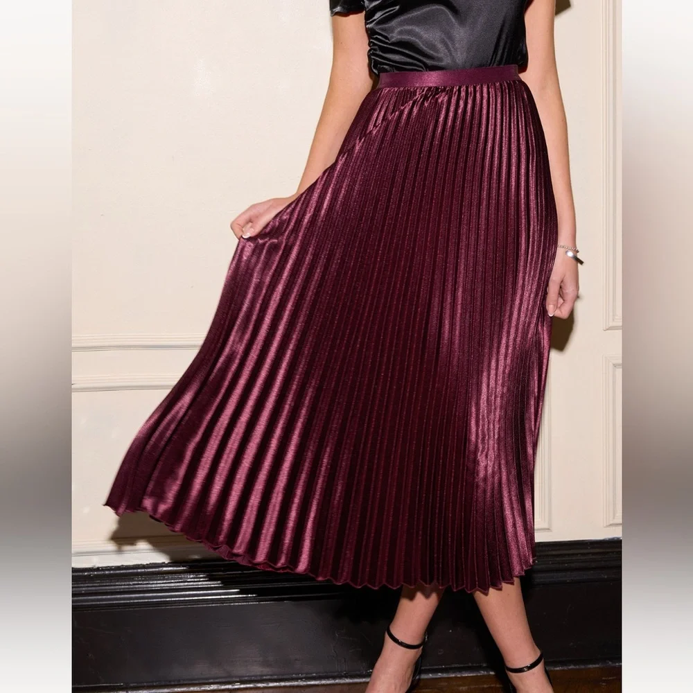 Red Satin Pleated Midi Skirt - Picture 5 of 10